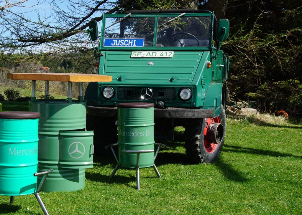 Ölfass Stehtisch mit Barhocker